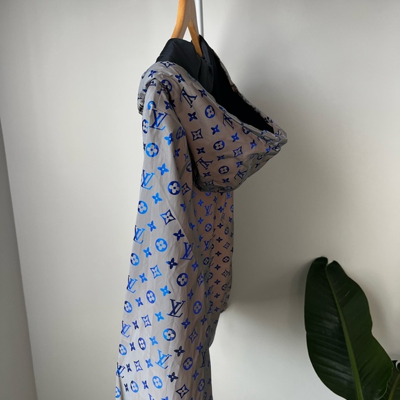 Reflective Windbreaker - Large - Picture 5 of 11